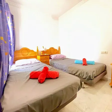 Dom wakacyjny Pleasant 4 Bedroom Townhouse With Com Pool Vm7 *