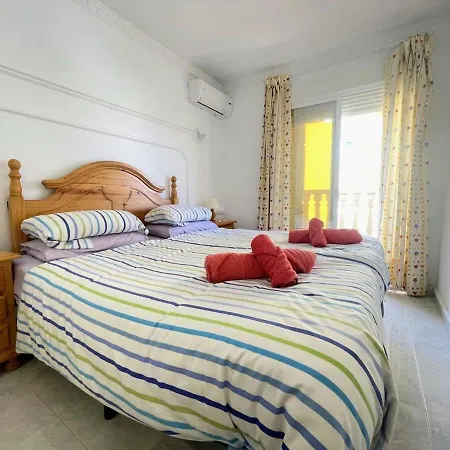 Dom wakacyjny Pleasant 4 Bedroom Townhouse With Com Pool Vm7 Orihuela