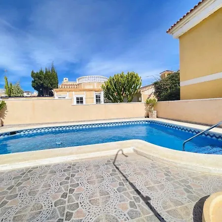 Holiday home Pleasant 4 Bedroom Townhouse With Com Pool Vm7 *
