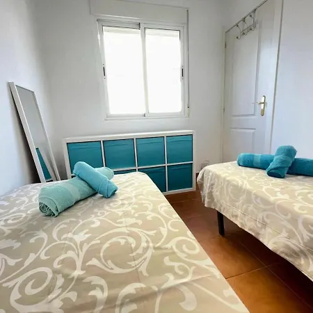 Pleasant 4 Bedroom Townhouse With Com Pool Vm7