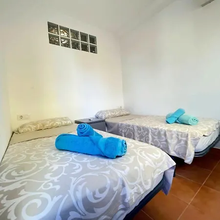 Holiday home Pleasant 4 Bedroom Townhouse With Com Pool Vm7 Orihuela