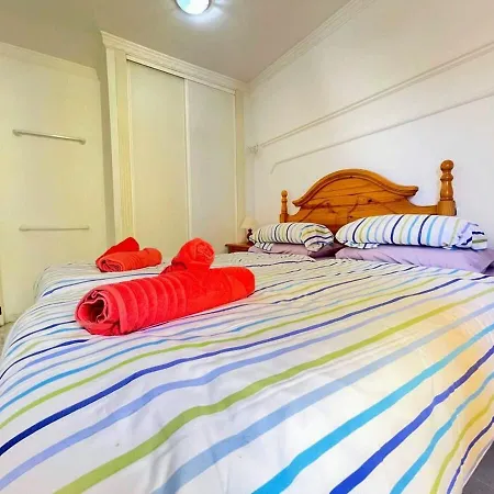 Pleasant 4 Bedroom Townhouse With Com Pool Vm7 Holiday home Orihuela