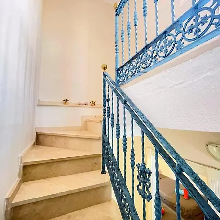 Pleasant 4 Bedroom Townhouse With Com Pool Vm7 Holiday home *